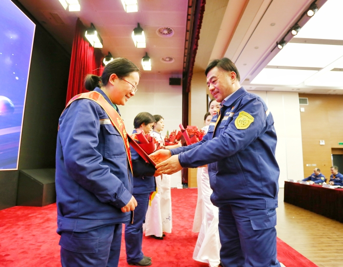 金年会举行2022年高质量发展“十件大事”发布暨2022年度人物颁奖典礼-1